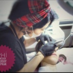 İzmir Karşıyaka’daki stüdyomuzda Nuray Yaprak’ın profesyonel kaş tasarımı uygulamasından bir kare. İzmir Nuray Yaprak kaş tasarımı uygulama anı