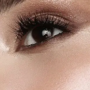 İzmir Kaş Tasarım ve Kalıcı Makyaj Stüdyosu 8 Kalıcı Eyeliner