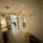 Danışma bölümümüzde işlemler öncesi bilgilendirme yapılır. İzmir kaş stüdyosu danışma alanı müşteri bilgilendirme bölümü