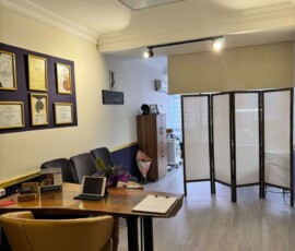 Her işlemde konfor ve profesyonellik bir arada. İzmir Karşıyaka kaş stüdyosu konforlu iç mekan