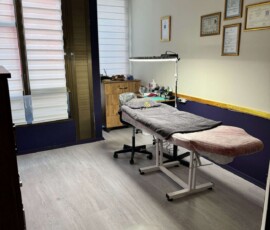 Microblading uygulamaları için özel hazırlanan steril alanda işlem yapılır. İzmir microblading işlem odası steril çalışma alanında işlem yapılmaktadır.